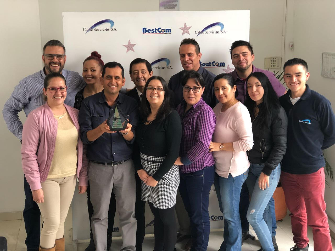 Cable Servicios S.A. dedica Premio al Mejor Proveedor de Materiales y Equipos a sus trabajadores y agradece a sus clientes